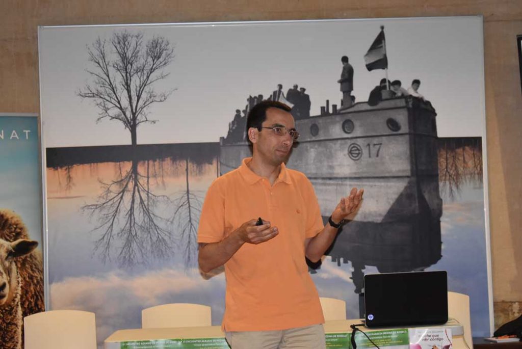 Raúl Bodás en el III Encuentro Agrario de Medina de Rioseco