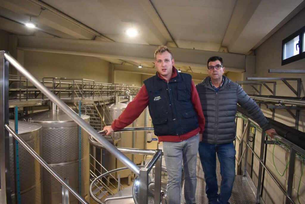 La marca insignia de la bodega es VICARAL por la que hemos conseguido varios premios