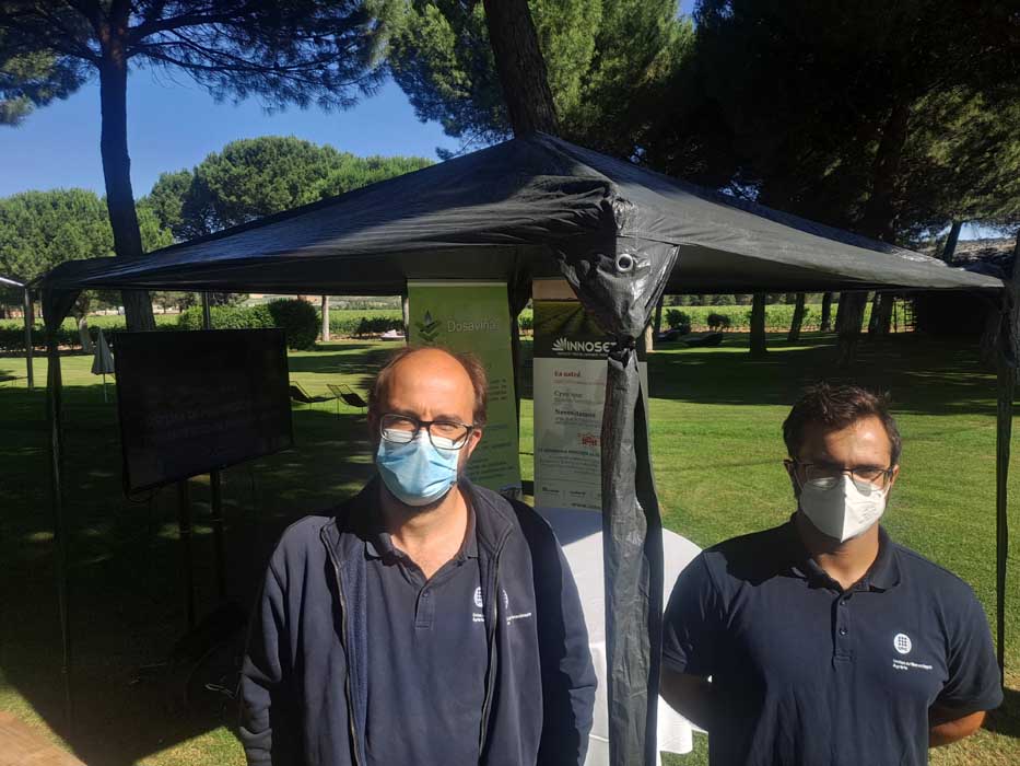 En la última estación, Jordi Llop y Jordi Biscamps, técnicos de la Unidad de Mecanización Agraria de la Universidad Politécnica de Cataluña, hablaron de la importancia de la pulverización en los viñedos