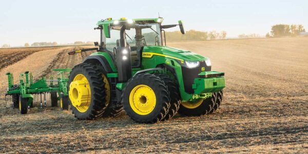John Deere anuncia un tractor totalmente autónomo en el CES 2022