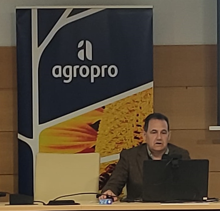 Francisco Navarro, responsable de compras de AGROPRO  durante su intervención