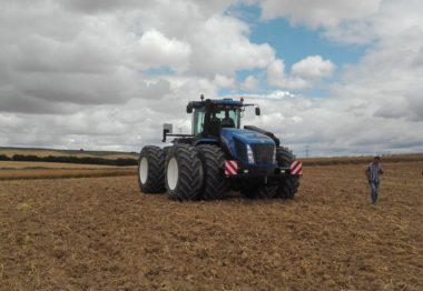 New Holland T9