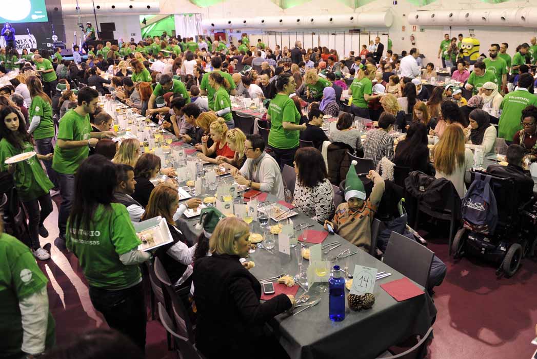 Cena por Sonrisas en cupula de milenio