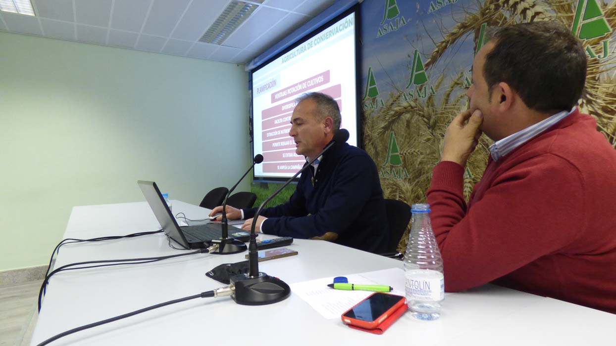 La agricultura de conservación es una práctica aconsejable para cualquier explotación