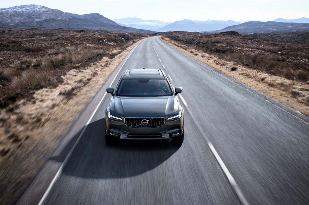 Volvo V90 Cross Country: un lujo para el campo