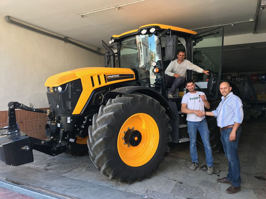 Los agricultores se encaprichan del FASTRAC de JCB