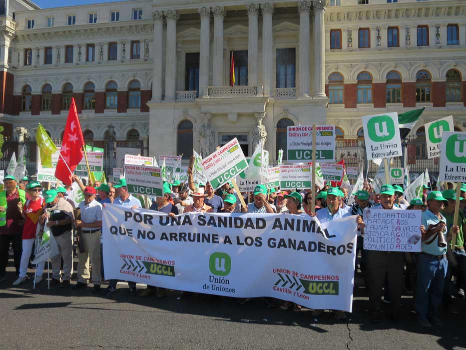 UCCL reivindica en Madrid otro modelo de Sanidad Animal