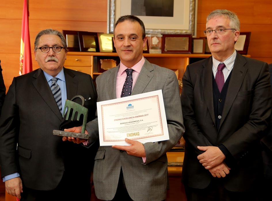 ENOMAQ convoca el premio excelencia para las bodegas