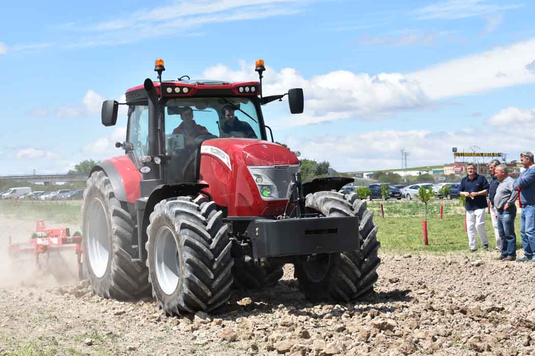 Argo Tractors elige Topcon Agriculture para la agricultura sostenible y de precisión