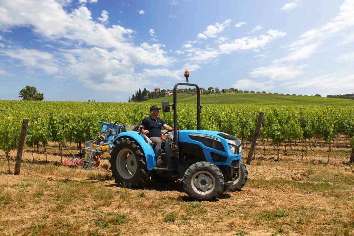 Nuevo Landini Rex3 F especialista Stage V para viñedos y frutales