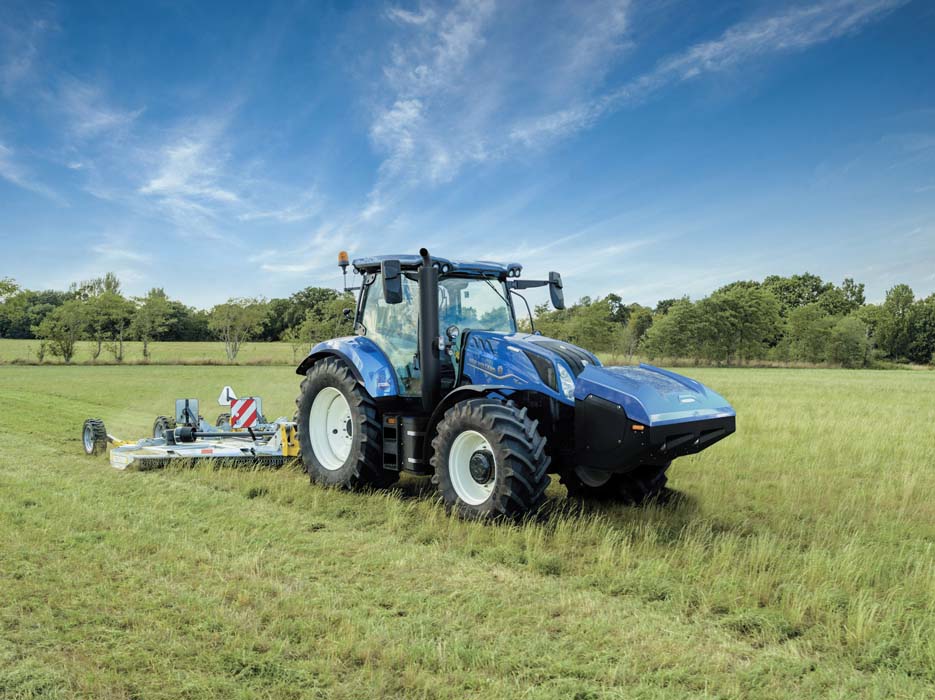 El revolucionario tractor T6 Methane Power arranca su andadura en España