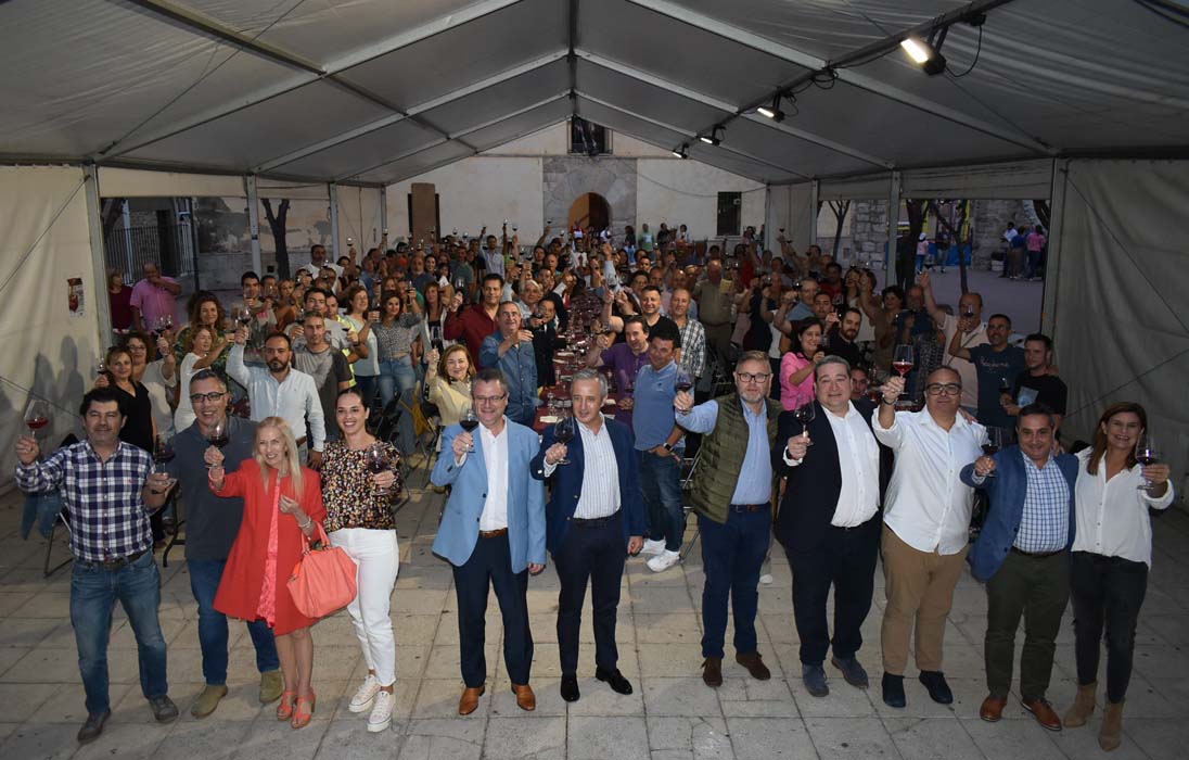 Gran éxito de participación en la cata popular de la DO Cigales con motivo de la fiesta de la vendimia