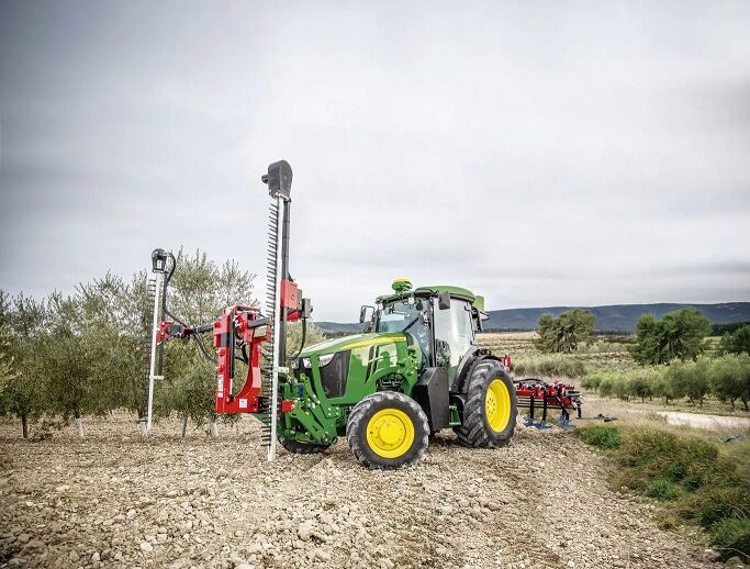 Presentada la nueva serie de tractores 5ML de John Deere