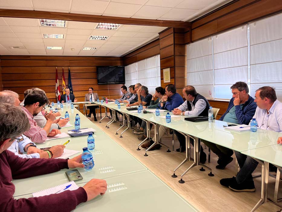 La Plataforma de Ganaderos Unidos anima al sector a manifestarse el 3 de mayo