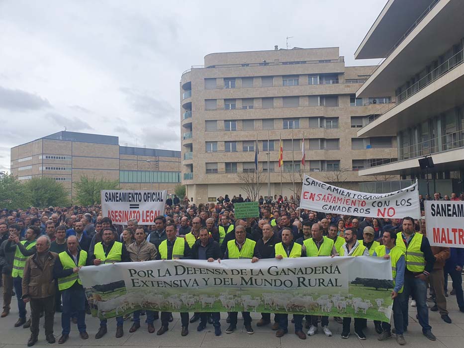 La Plataforma de Ganaderos Unidos convoca una manifestación motorizada el 3 de mayo en Salamanca