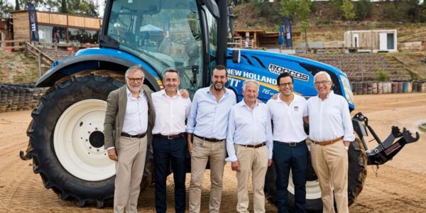 La unión de dos grandes concesionarios New Holland reestructura la red comercial y fortalece la distribución de la marca en España