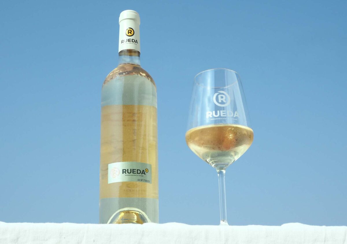La D.O. Rueda reafirma su liderazgo en el mercado del vino blanco y desafía la caída en el consumo