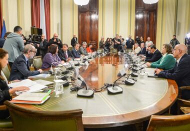 Así es el paquete de 18 medidas que ha presentado Planas al sector tras las protestas