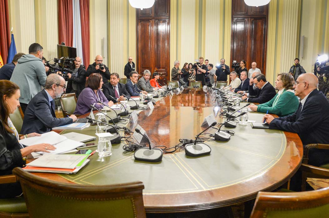 Así es el paquete de 18 medidas que ha presentado Planas al sector tras las protestas