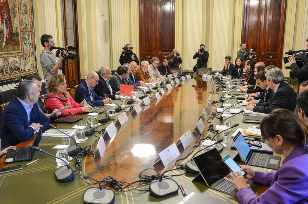 Estas son las medidas que Planas ha ofrecido de momento a las organizaciones agrarias