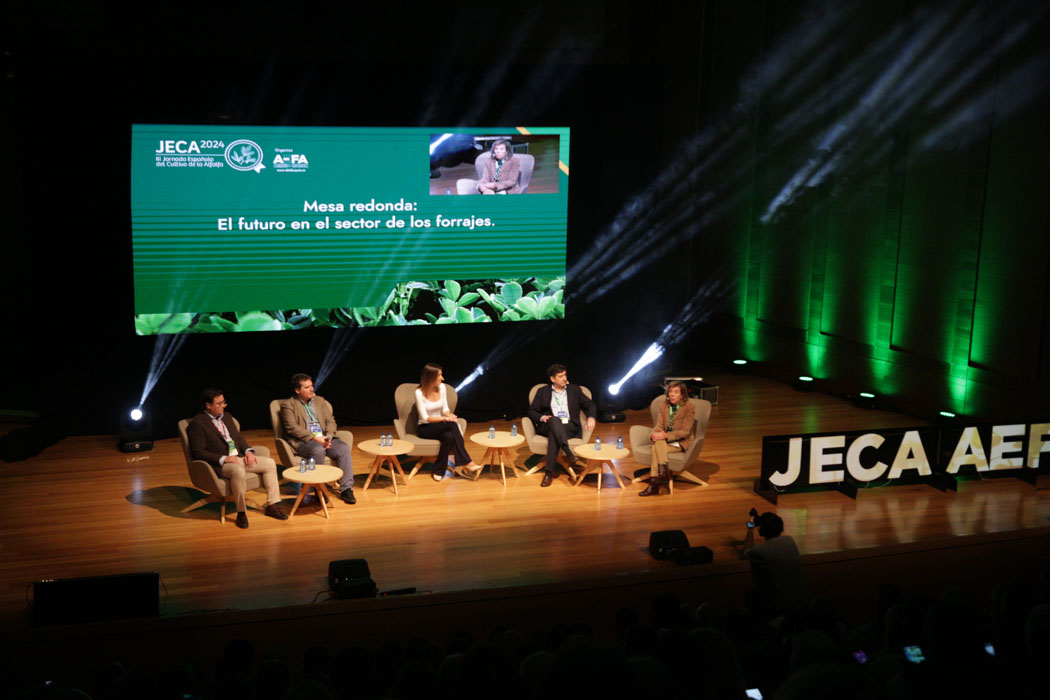 JECA 2024 reivindica el papel de la industria de la alfalfa para revitalizar el campo