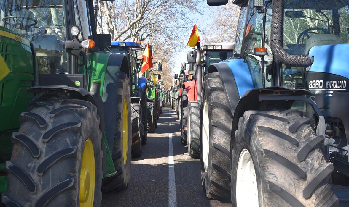 ASAJA COAG y UPA convocan una tractorada para el 14 de febrero en Valladolid