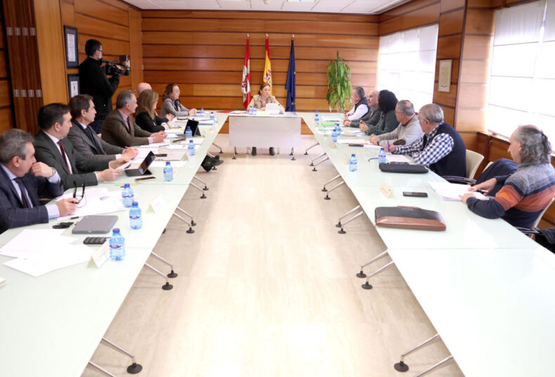 La Junta constituye un grupo de trabajo con las Opas para acordar la posición de Castilla y León en la negociación de la PAC post 27
