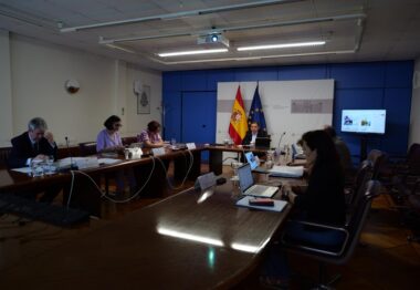 La Conferencia Sectorial acuerda el reparto de 212 millones de euros para intervenciones en el sector del vino y sanidad animal y vegetal