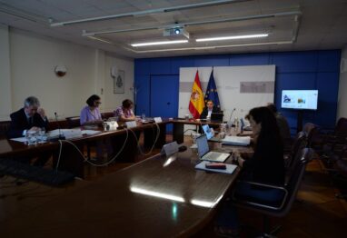 La Conferencia Sectorial acuerda el reparto de 212 millones de euros para intervenciones en el sector del vino y sanidad animal y vegetal