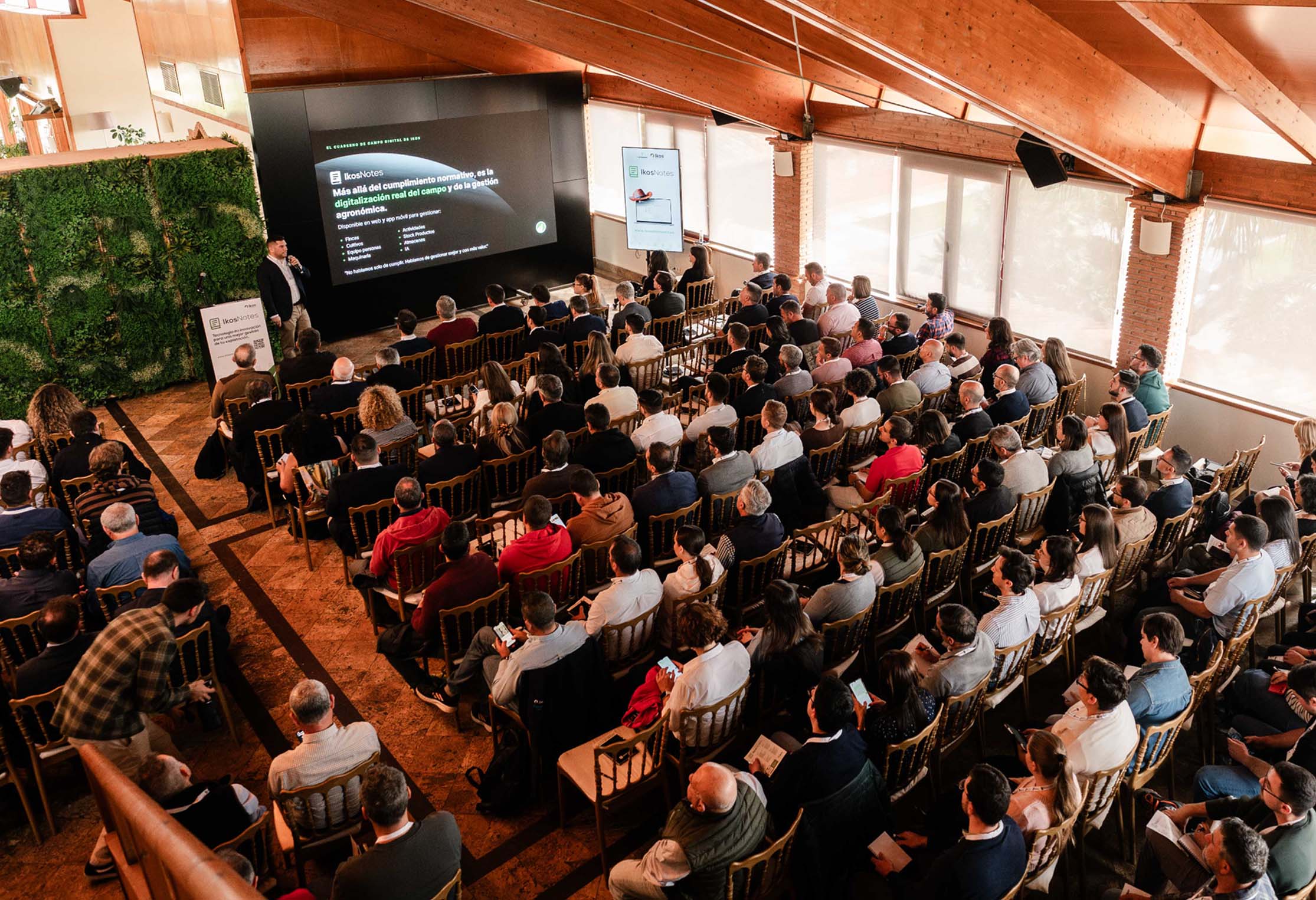 el lanzamiento de Ikos Notes.