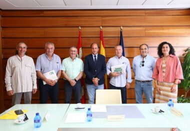 Mano tendida a la colaboración y el diálogo con las OPAS en el nuevo mandato en la Consejería de Agricultura y Ganadería