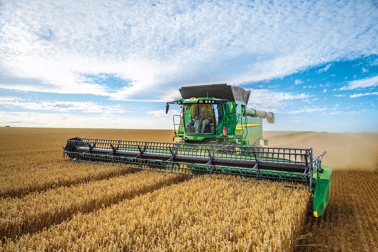 John Deere presenta las actualizaciones de las cosechadoras modelo año 2027